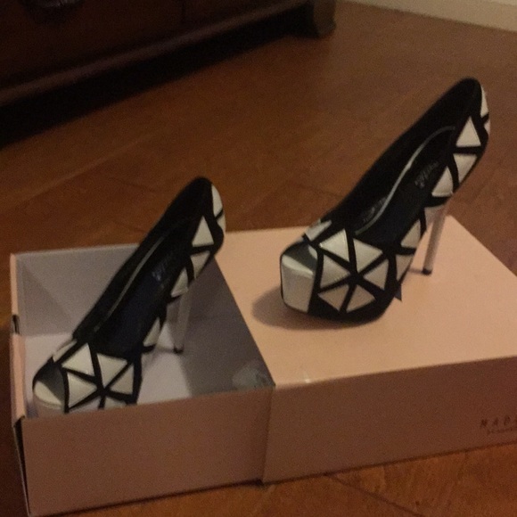 Shoes - Picture 2 of 2